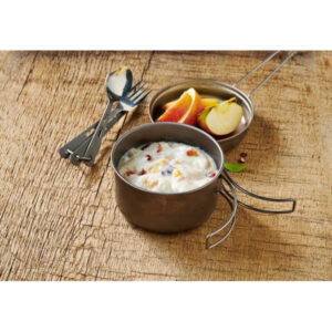 Grießspeise mit Früchten – Trek’n Eat