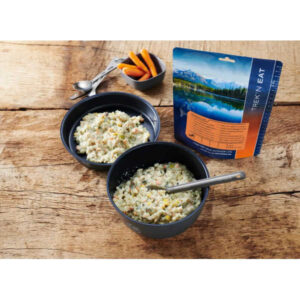 Huhn mit Sahnegemüse und Reis – 1010 kcal – Trek’n Eat