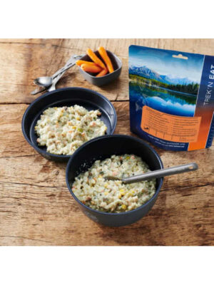 Huhn mit Sahnegemüse und Reis – 1010 kcal – Trek’n Eat